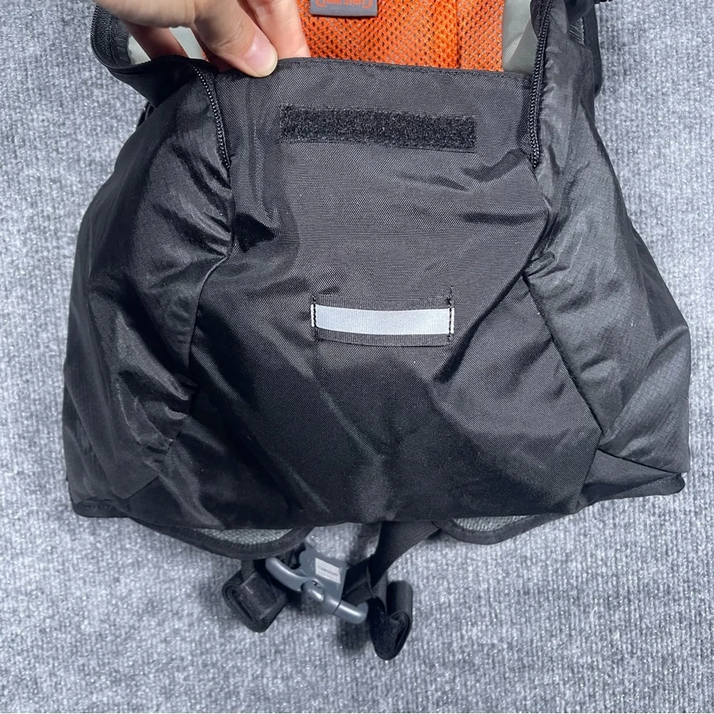 Merrell Black Insulated Padded Backpack Gorpcore Hiking Running‎ Trail Outdoor
